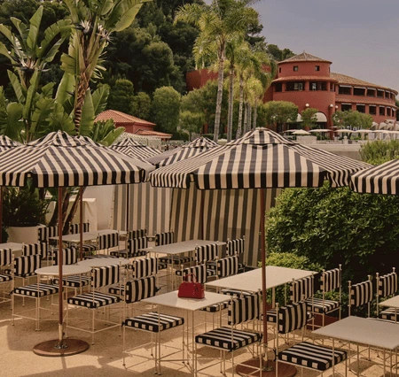 jacquesmus pop-up beach